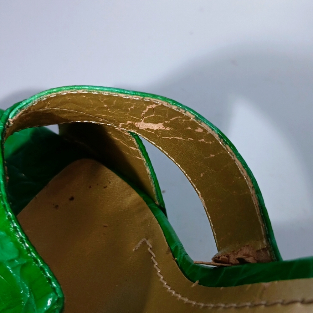 NINE  WEST VIBRANT GREEN WEDGE HEELS - Picture 6 of 6